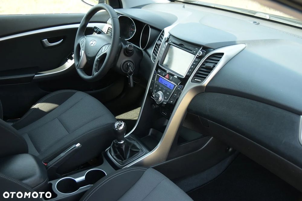 Hyundai i30 1.6 Premium - 23