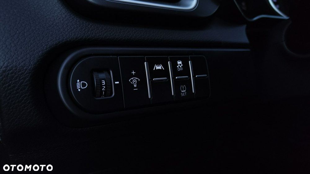 Kia Ceed - 13