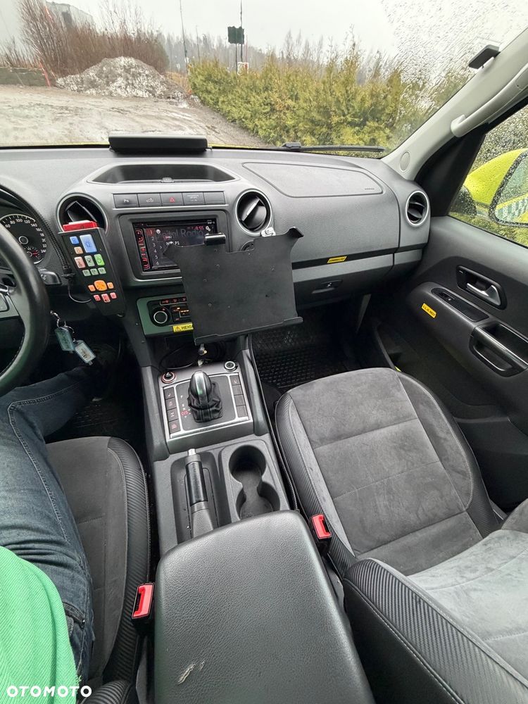 Volkswagen Amarok - 12