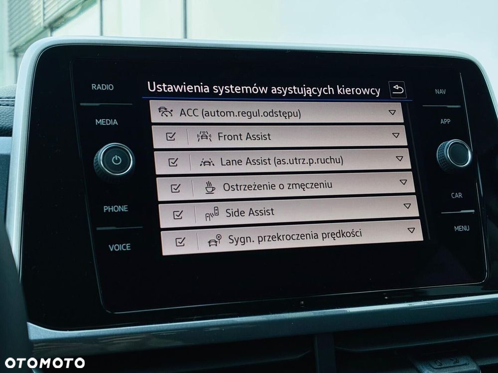 Volkswagen T-Roc - 15