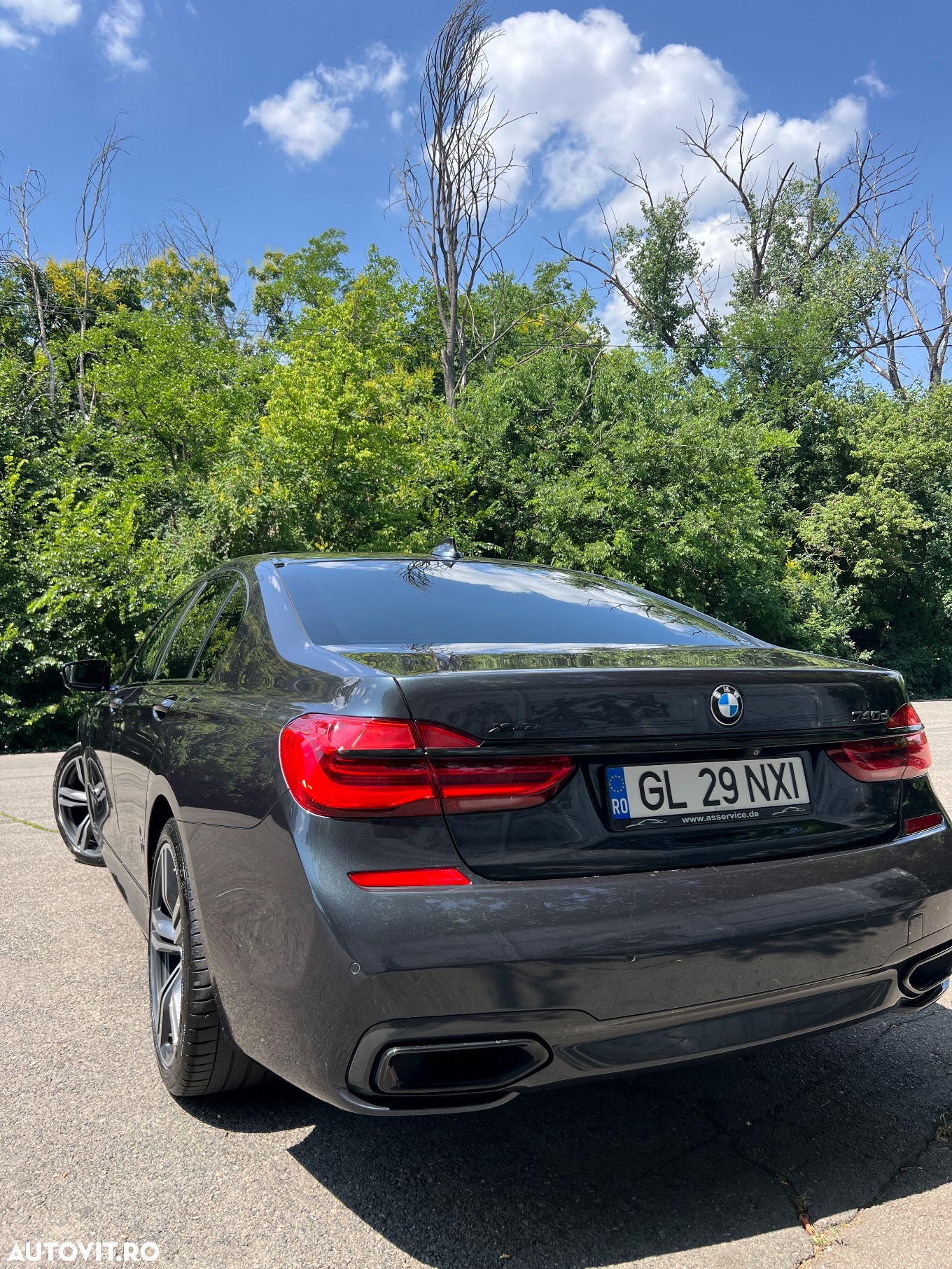 BMW Seria 7 740d xDrive - 14