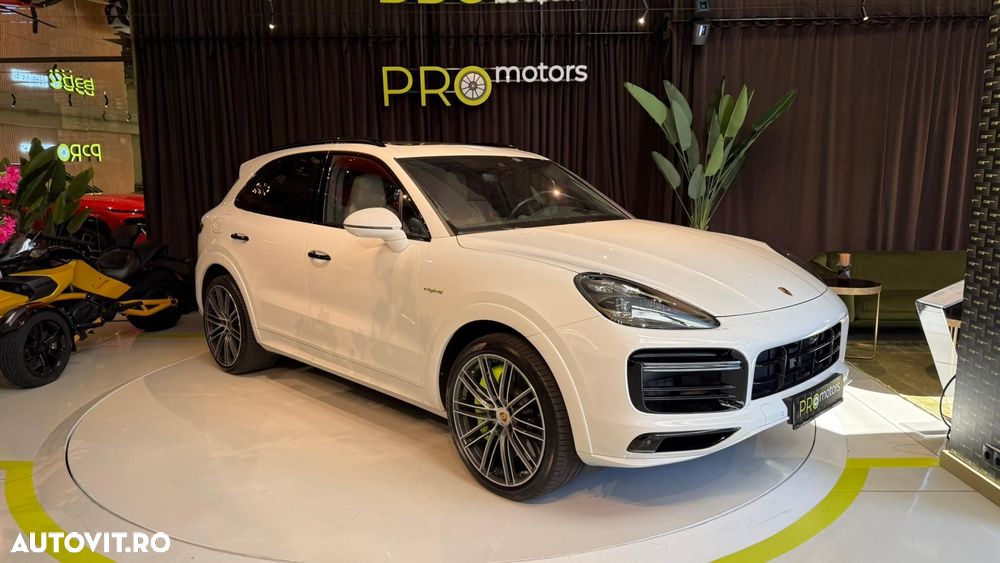 Porsche Cayenne - 2