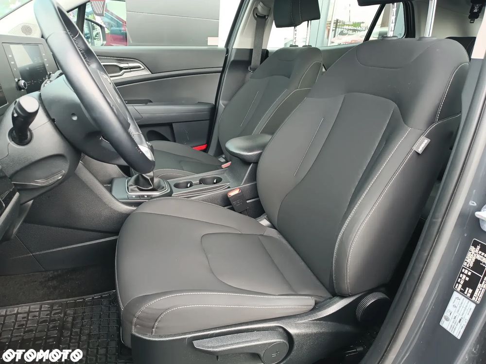 Kia Sportage - 10