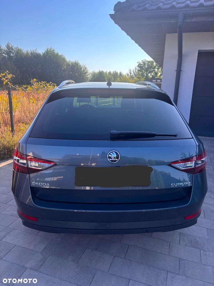 Skoda Superb 2.0 TDI Style DSG7 - 6