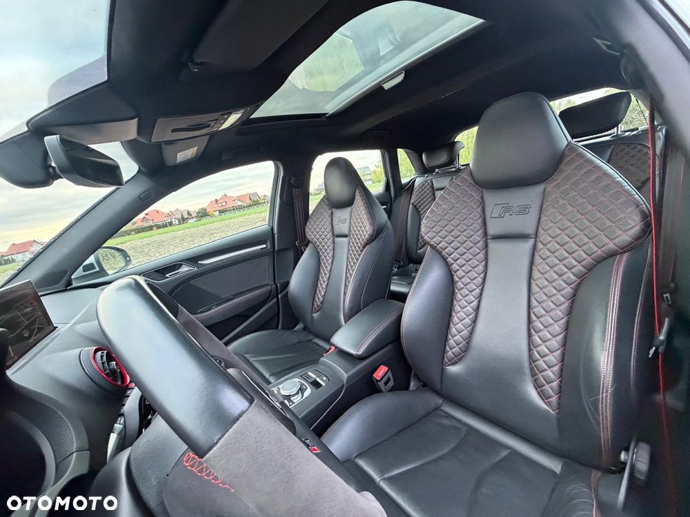Audi RS Q3 Sportback - 11