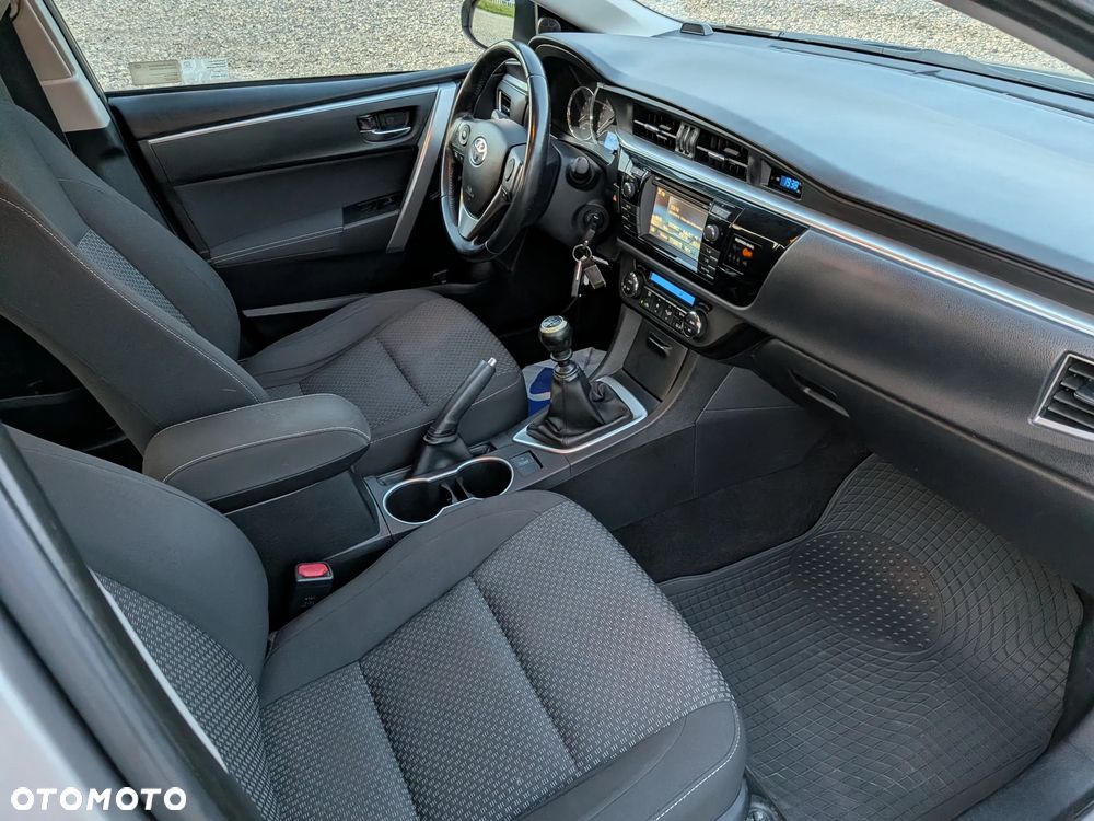 Toyota Corolla 1.6 Prestige EU6 - 8