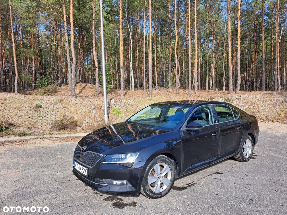 Skoda Superb 2017 photo 2
