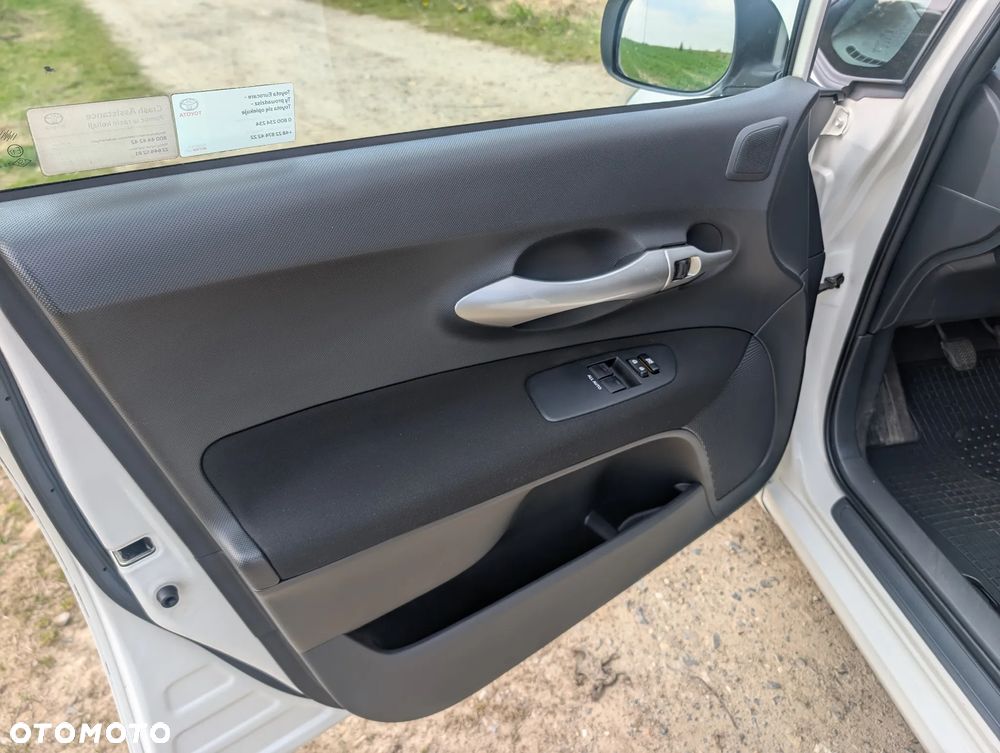 Toyota Auris 1.33 VVT-i Premium - 22