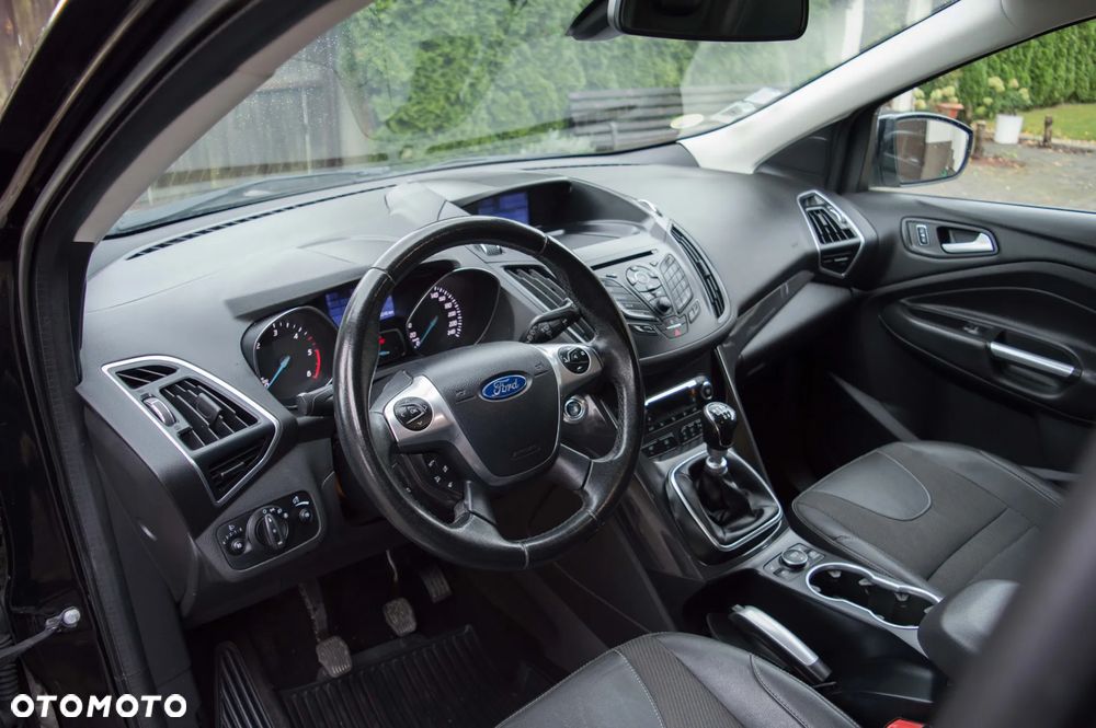 Ford Kuga 2.0 TDCi 2x4 Titanium - 15