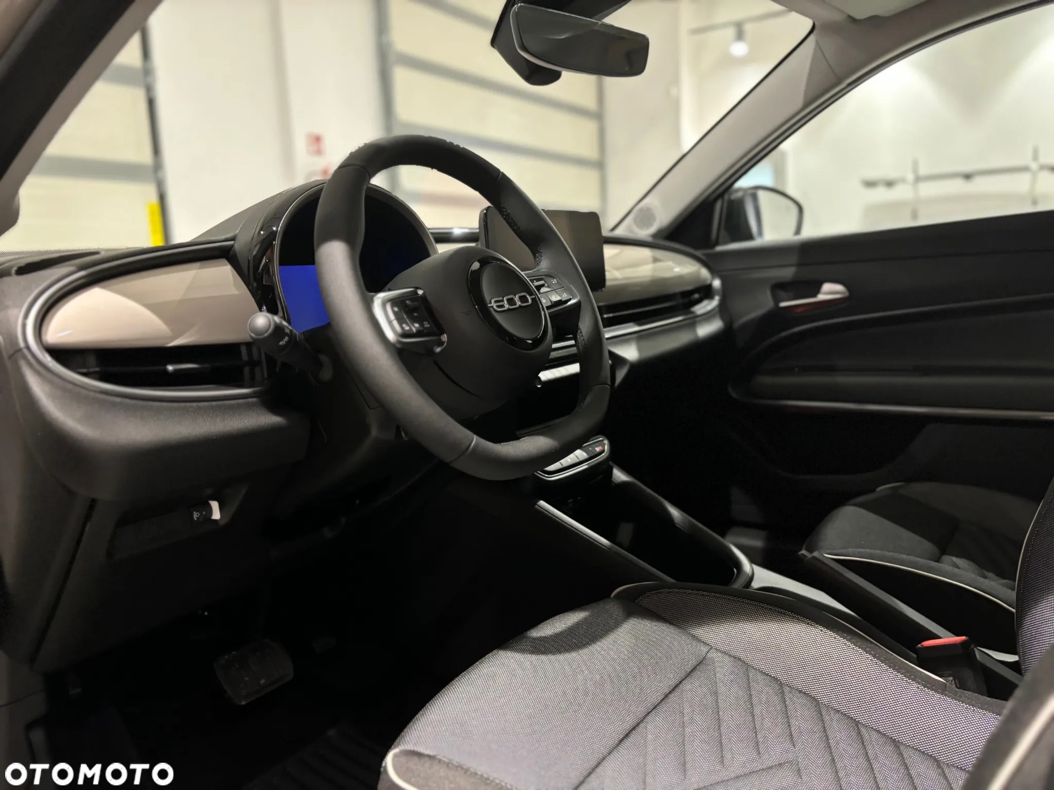 Fiat 600 1.2 Turbo Hybrid eDCT - 8