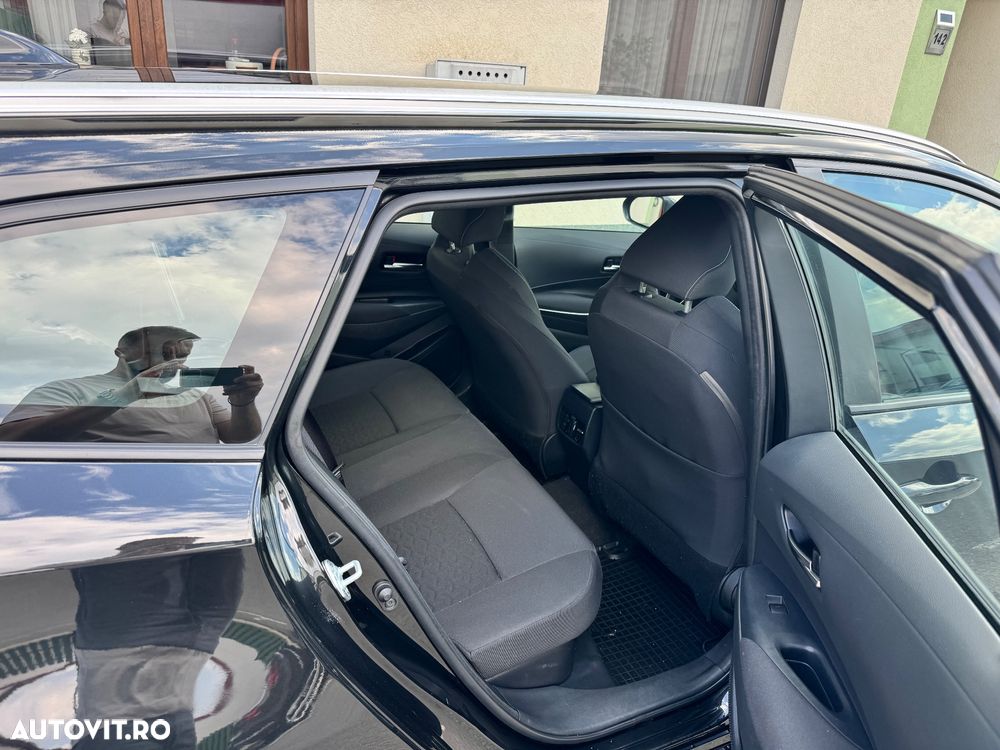 Toyota Corolla 1.8 Business Edition - 12