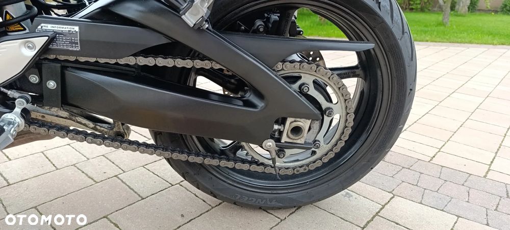 Yamaha FZ8 - 33