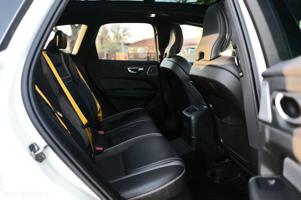 Volvo XC 60 - 24