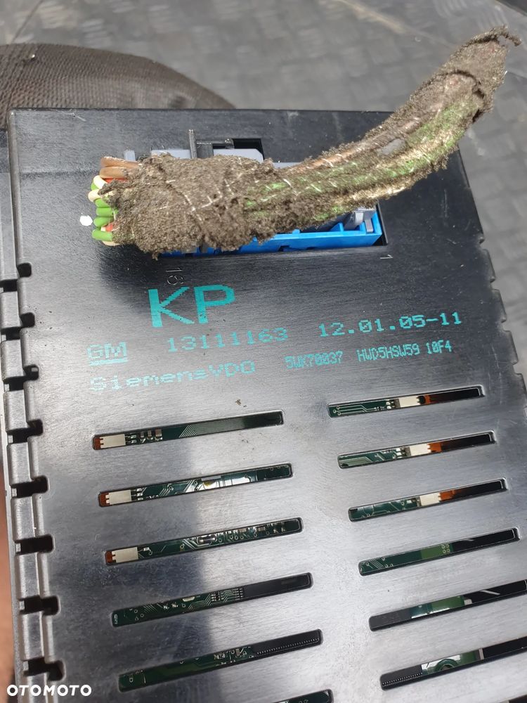 OPEL ZAFIRA B RADIO 13188469 CDC 40 OPERA + WYŚWIETLACZ  13111163 - 5