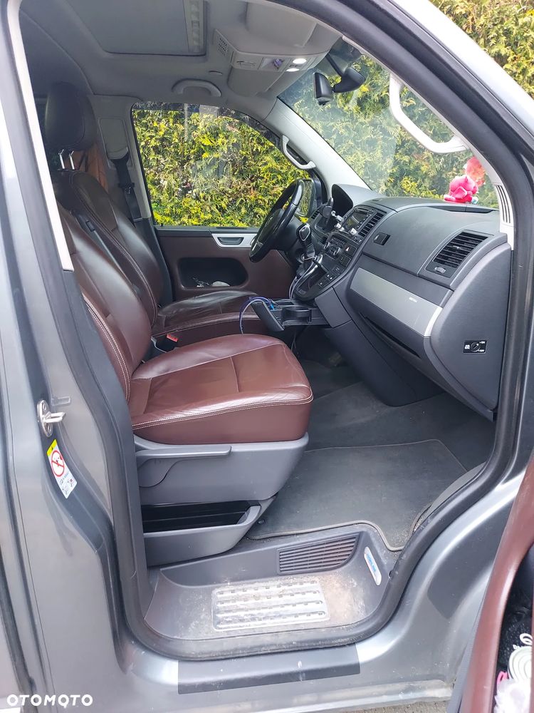 Volkswagen Multivan - 5
