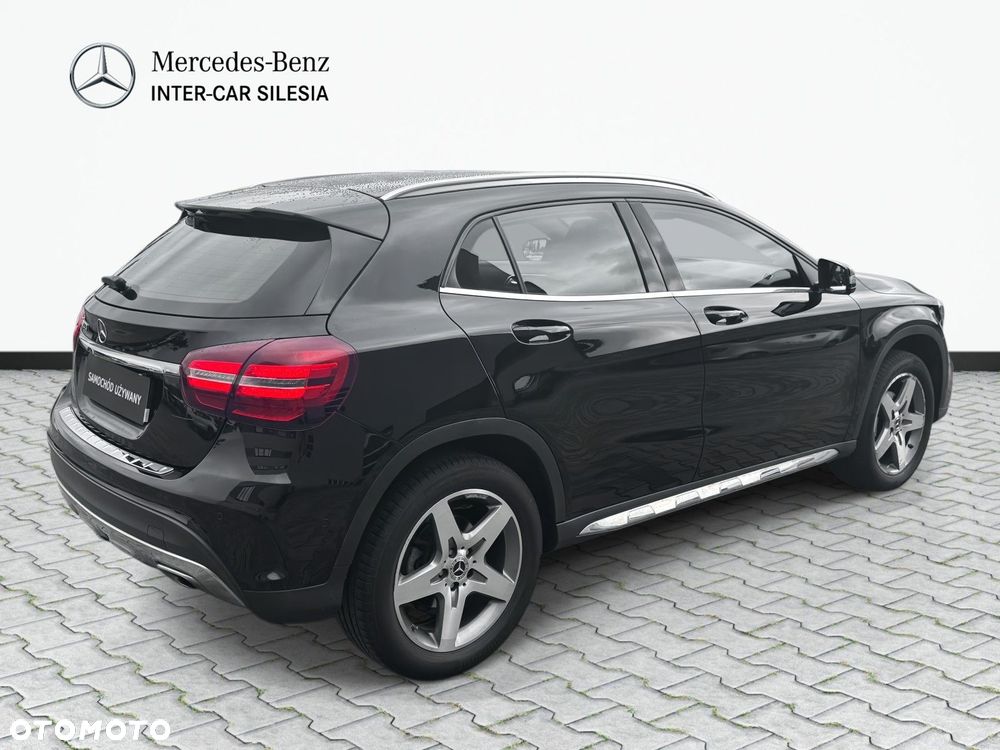 Mercedes-Benz GLA - 6
