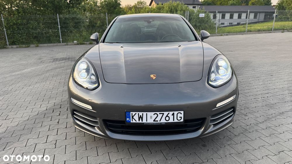 Porsche Panamera 4S - 3