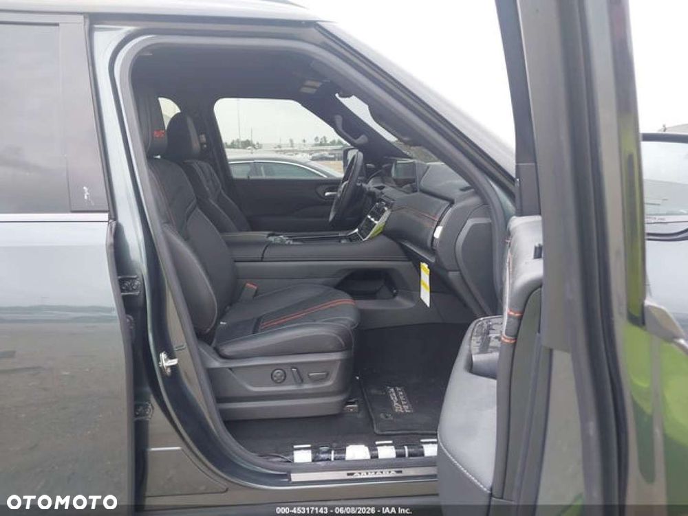 Nissan Armada - 10