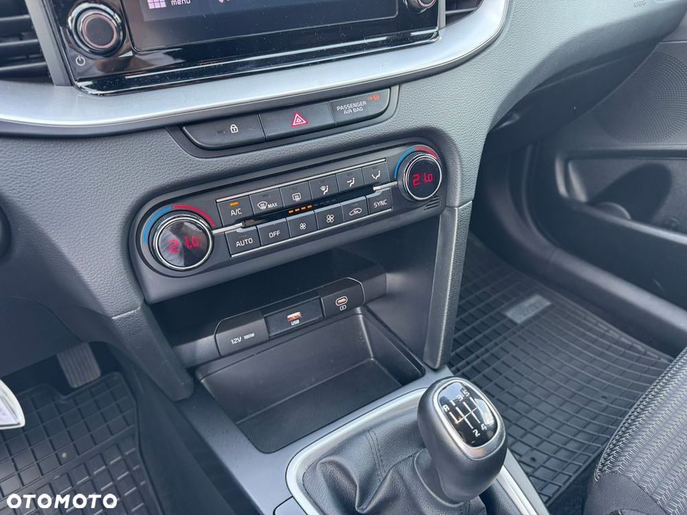 Kia XCeed 1.5 T-GDI M - 14
