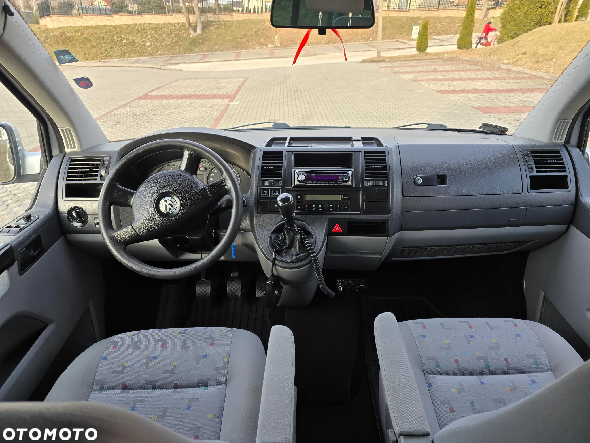 Volkswagen Caravelle - 12