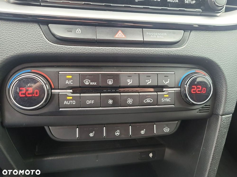Kia ProCeed 1.6 T-GDI GT DCT - 27