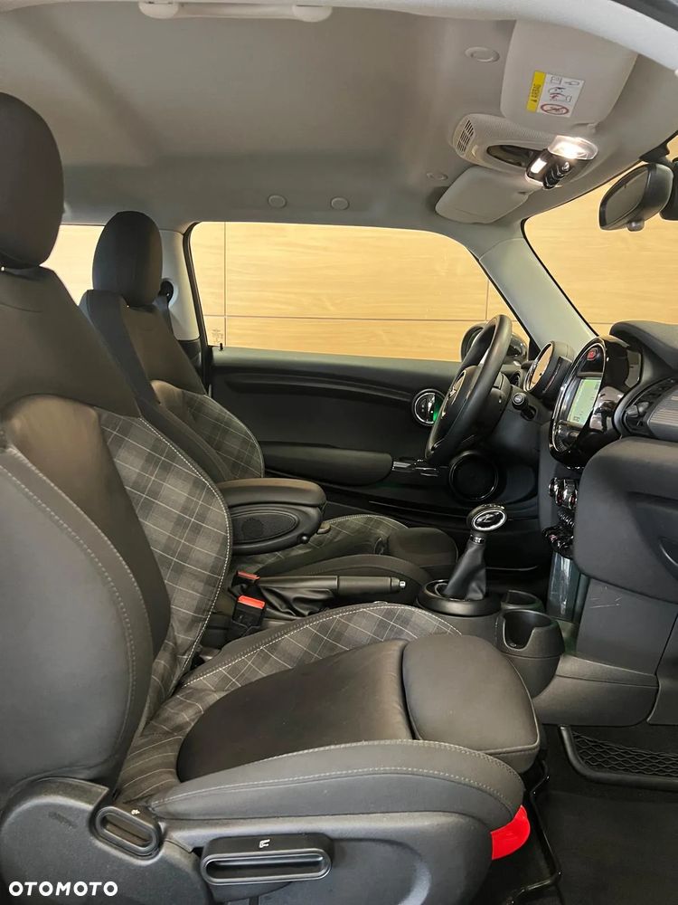 MINI Cooper Standard - 8