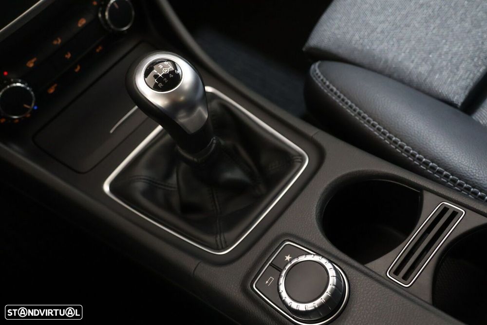 Mercedes-Benz GLA 180 CDi - 24