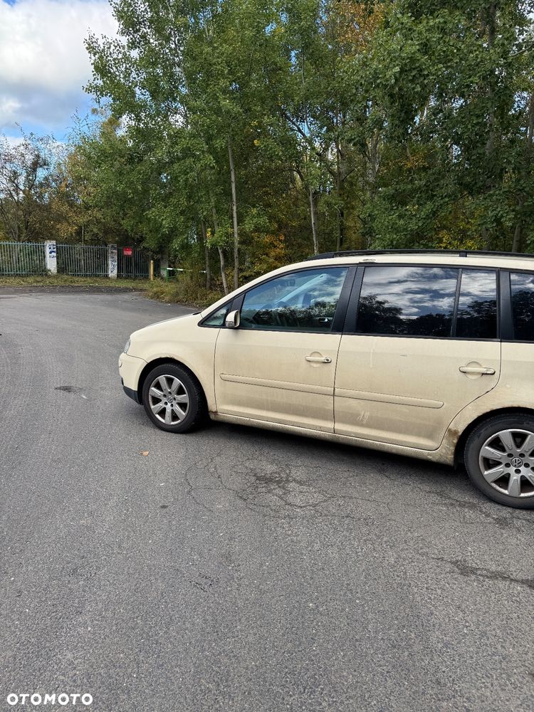 Volkswagen Touran 2.0 TDI DPF Highline DSG - 7