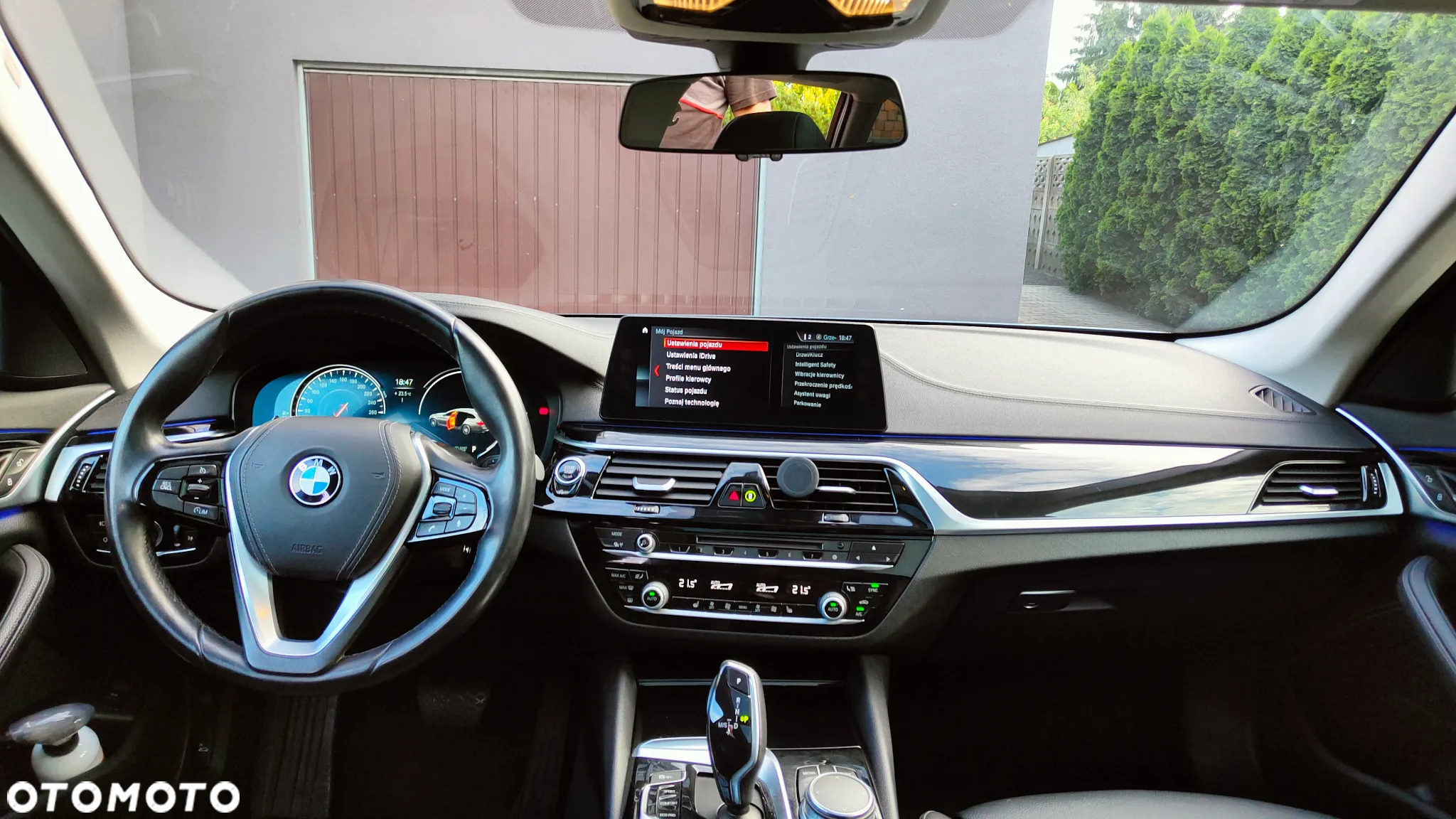 BMW Seria 5 530d xDrive Touring Sport Line - 17