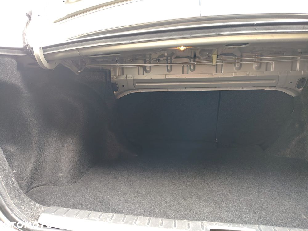 Toyota Corolla 1.6 VVT-i Terra Polaris - 8