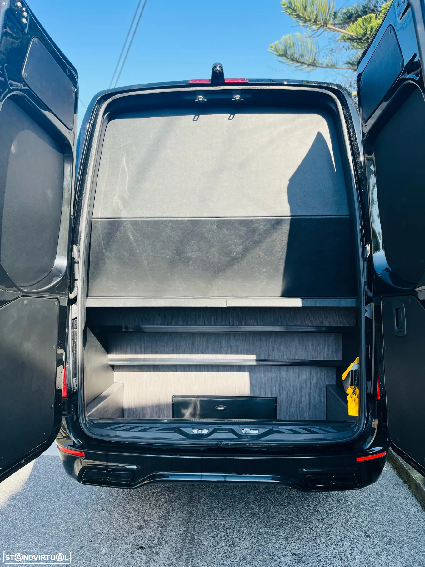 Mercedes Benz Sprinter 517 - 20
