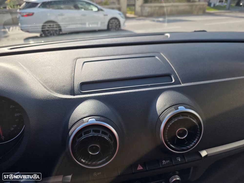 Audi A3 Sportback 1.6 TDI (clean diesel) S line Sport Pack - 32