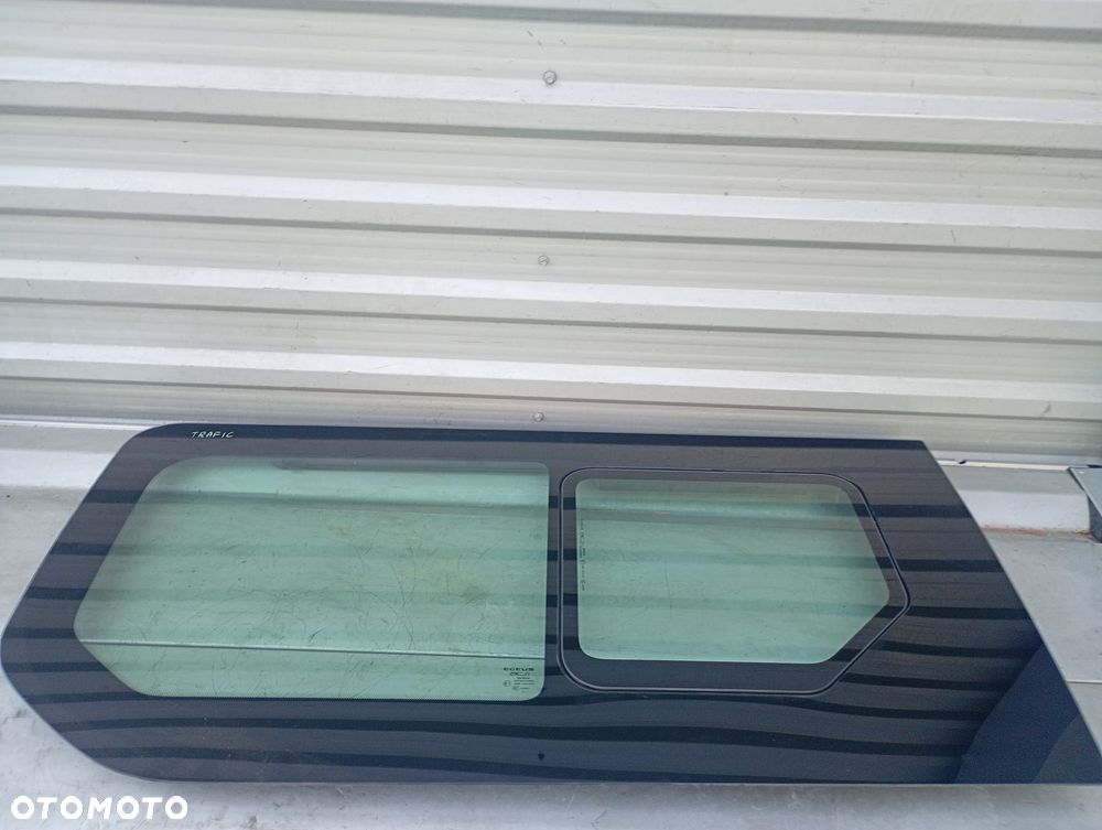 Szyba boczna lewa karoseryjna Renault Trafic III Lift S30138713