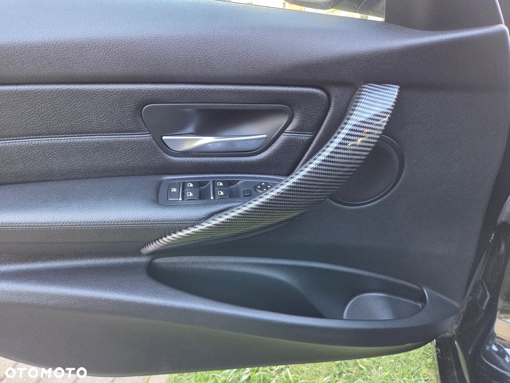 BMW Seria 3 320d Edition M Sport Shadow - 21