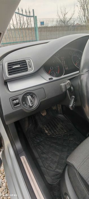 Volkswagen Passat 2.0 TDI 4Motion BlueMotion Technology Comfortline - 6