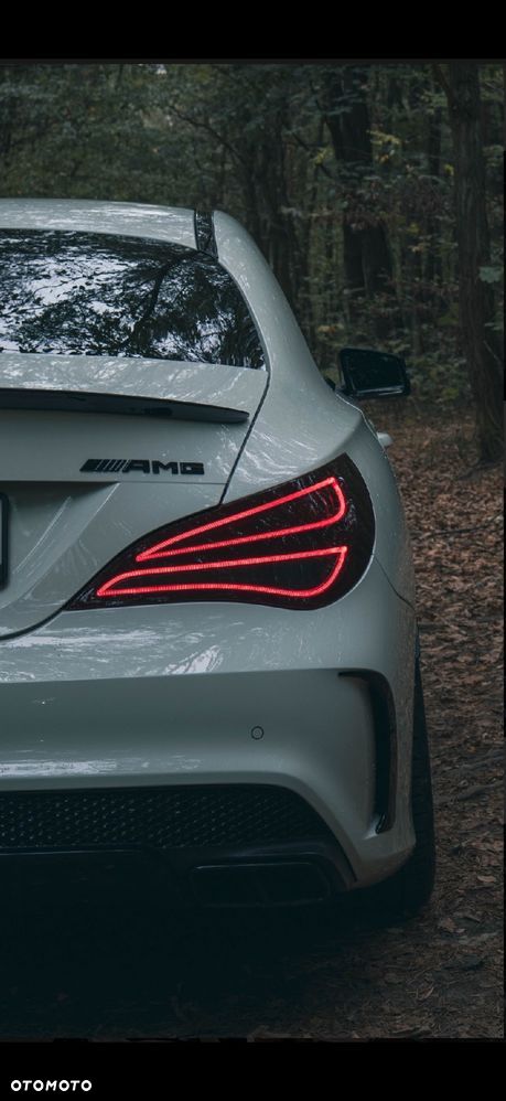 Mercedes-Benz CLA 45 AMG 4-Matic - 23