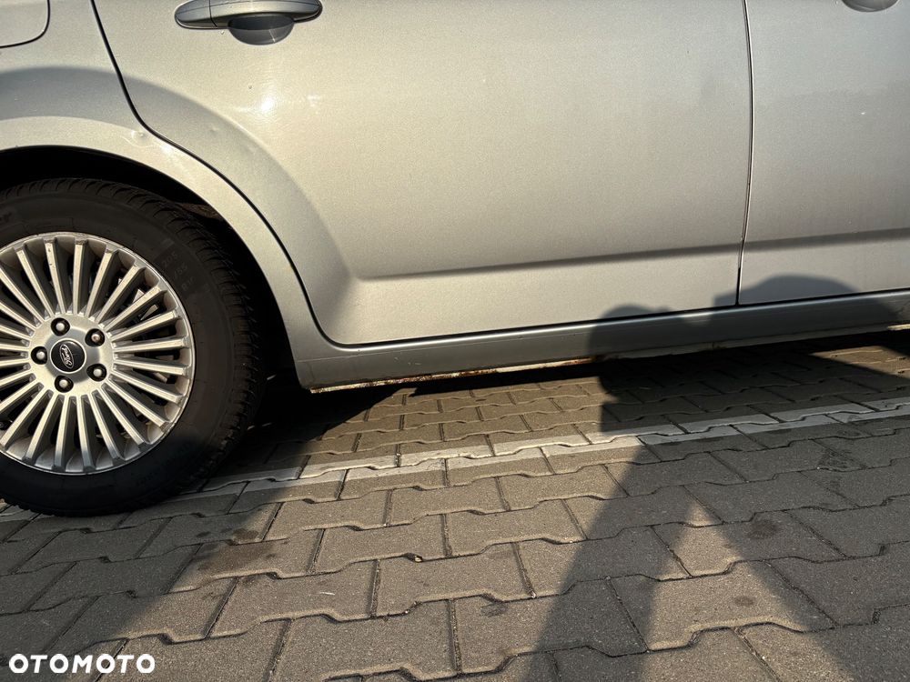 Ford Mondeo - 10