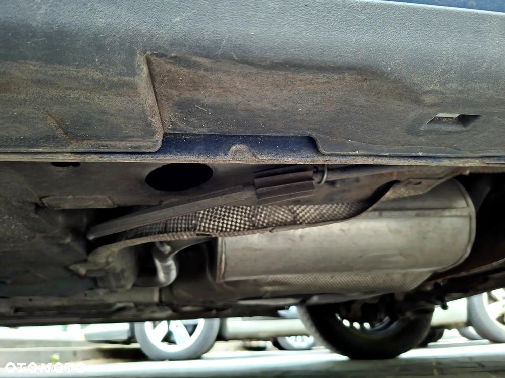 Ford Focus 1.6 16V Style+ - 34