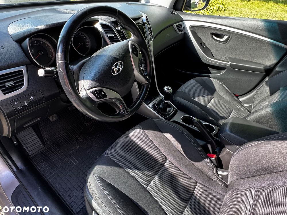 Hyundai i30 1.4 Classic + - 10