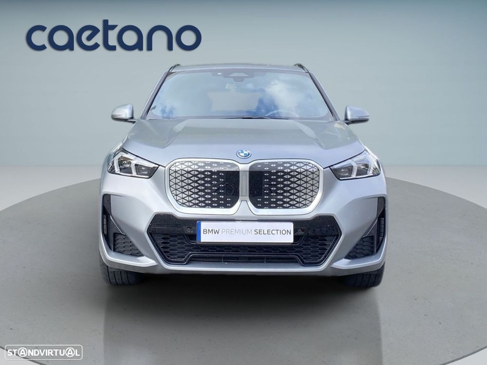 BMW iX1 eDrive20 Pack Desportivo M - 24