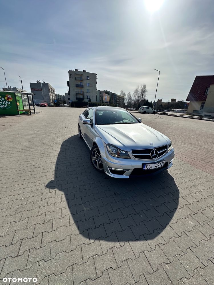 Mercedes-Benz Klasa C 63 AMG - 2