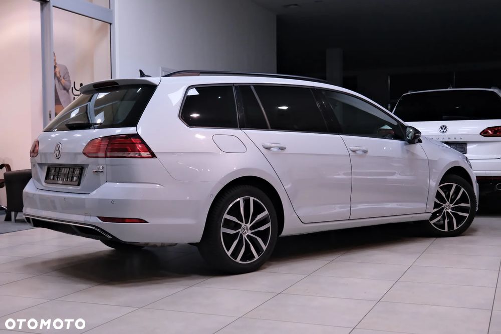 Volkswagen Golf 2.0 TSI OPF DSG R-Line - 9
