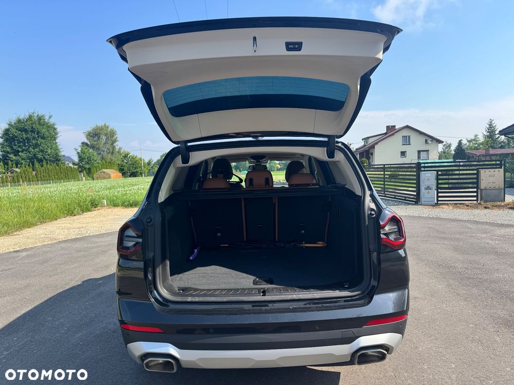 BMW X3 xDrive20i mHEV - 3