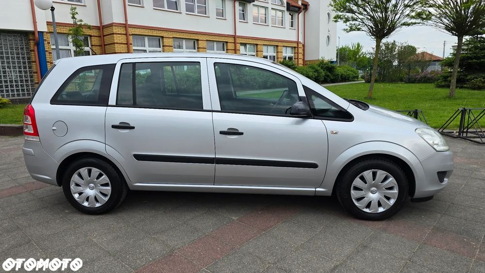 Opel Zafira - 8
