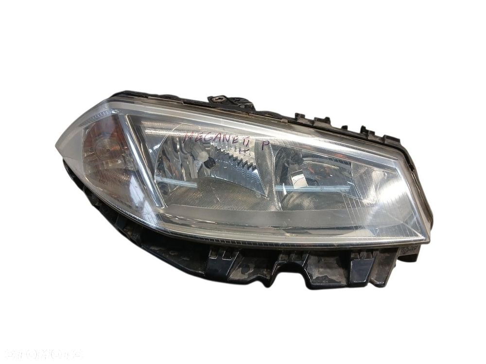 LAMPA PRAWA PRZEDNIA PRZÓD RENAULT MEGANE II 8200073221J 89307000 - 1