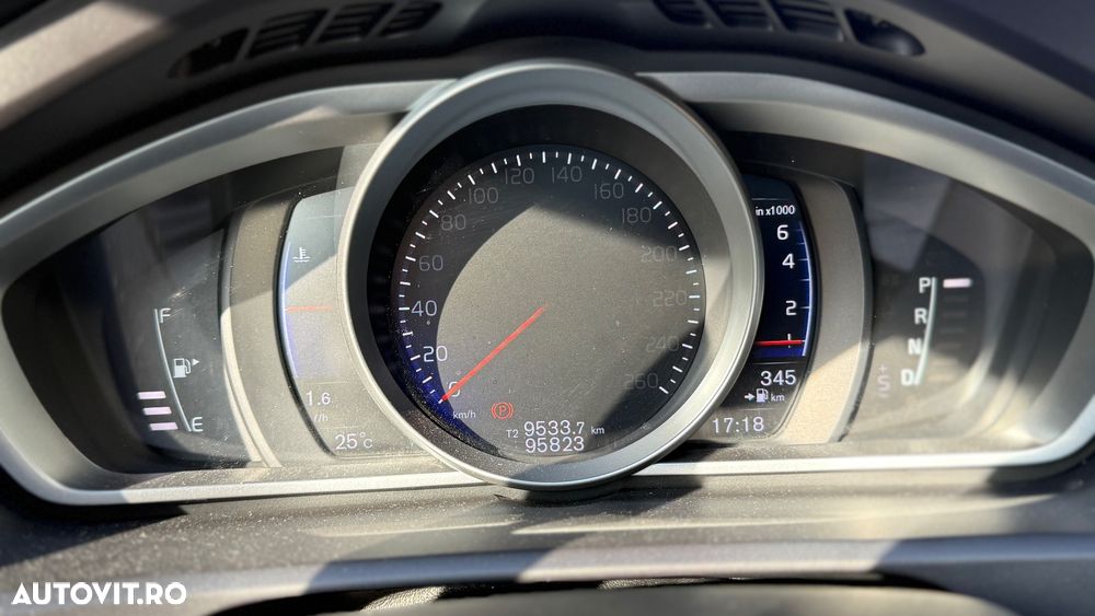 Volvo V40 T3 Aut. Inscription - 16