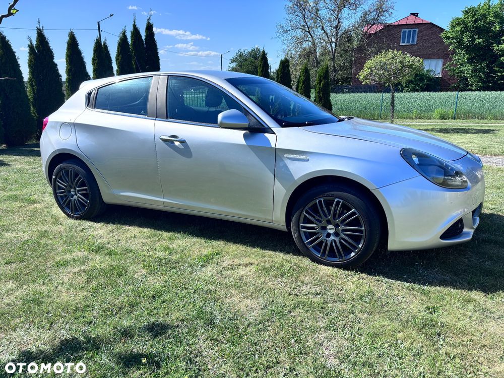 Alfa Romeo Giulietta 2.0 JTDM Distinctive - 3