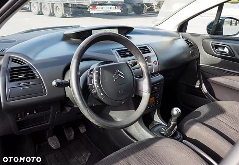 Citroën C4 VTi 120 Attraction - 4