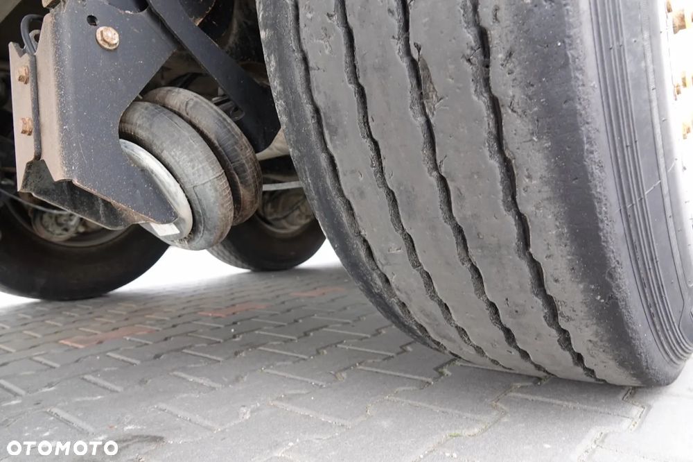 Benalu WYWROTKA / 26 m3 / ALUMINIOWA / OŚ PODNOSZONA / WAGA: 5 000 KG / ALUFELGI / SPROWADZONA - 16