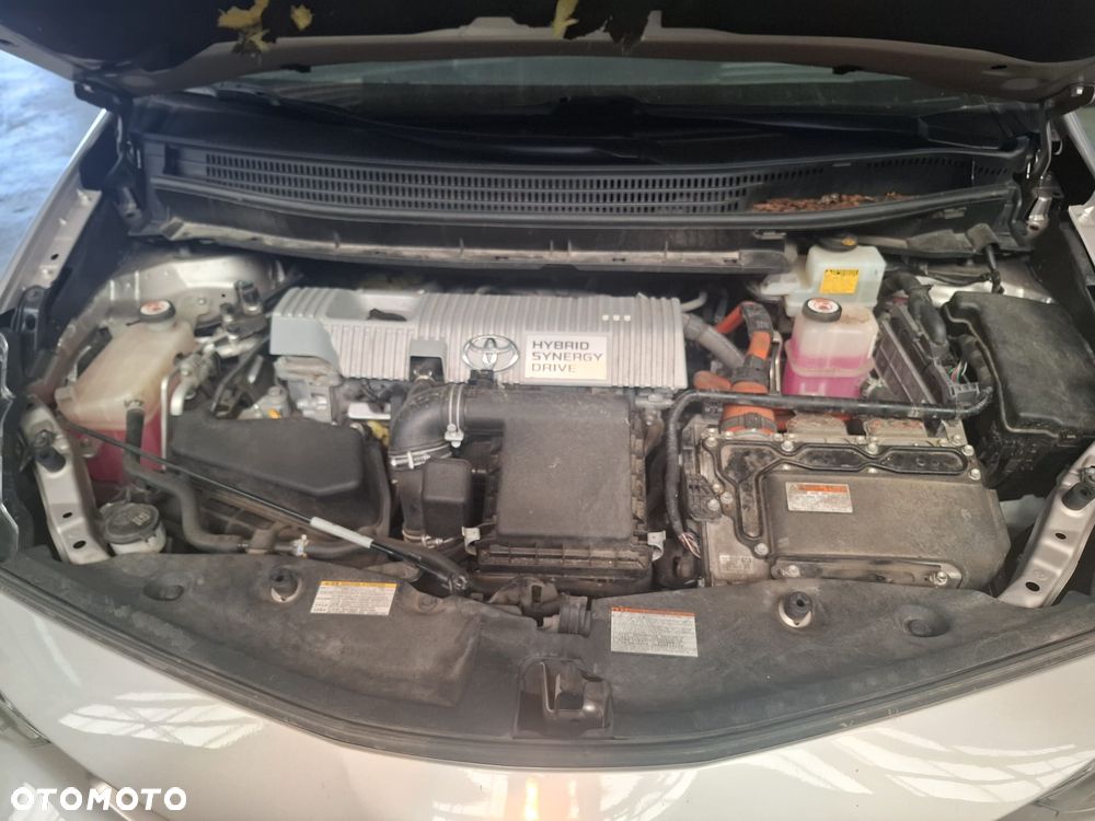 Toyota Prius+ (Hybrid) - 15
